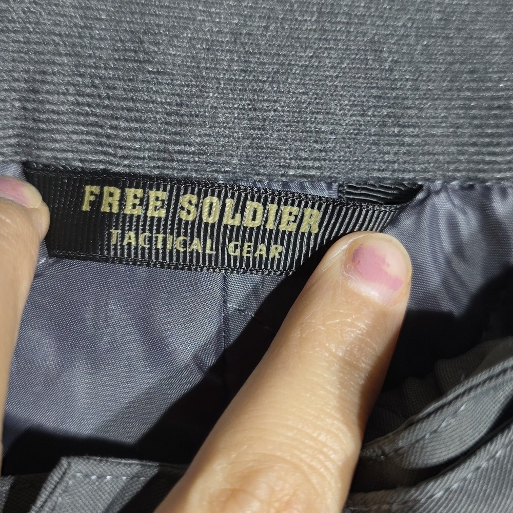 Men's Tactical Cargo Pants in Olive Gray - Utility Design - Picture 5 of 7